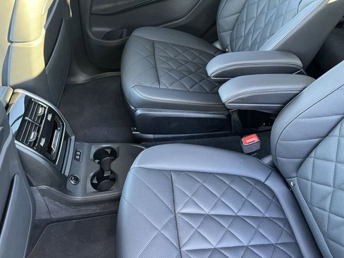 Certified 2024 BMW X7 xDrive40i image 32