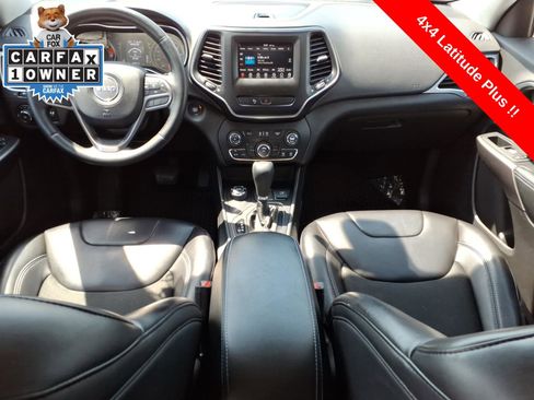Used 2019 Jeep Cherokee Latitude Plus w/ Cold Weather Group AWD/4WD image 12