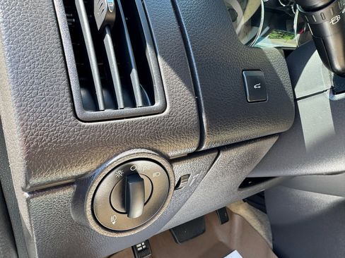 Used 2010 Ford Edge Limited image 18