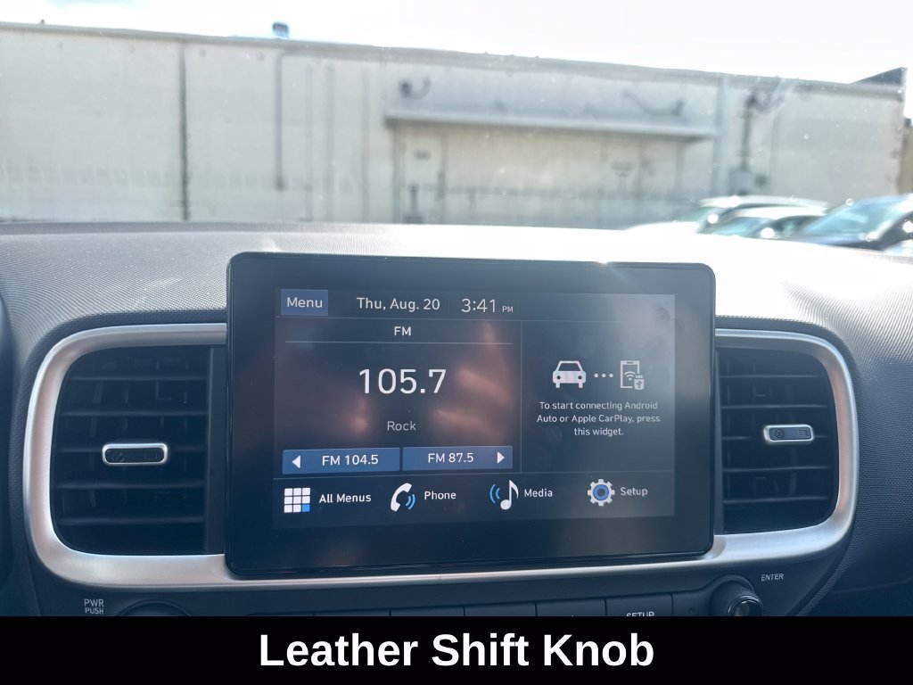 Used 2026 Hyundai Venue SEL FWD image 17