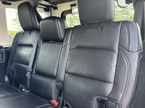Used 2020 Jeep Wrangler Unlimited Sahara AWD/4WD image 14