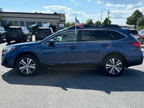 Used 2019 Subaru Outback 2.5i Limited AWD/4WD image 4