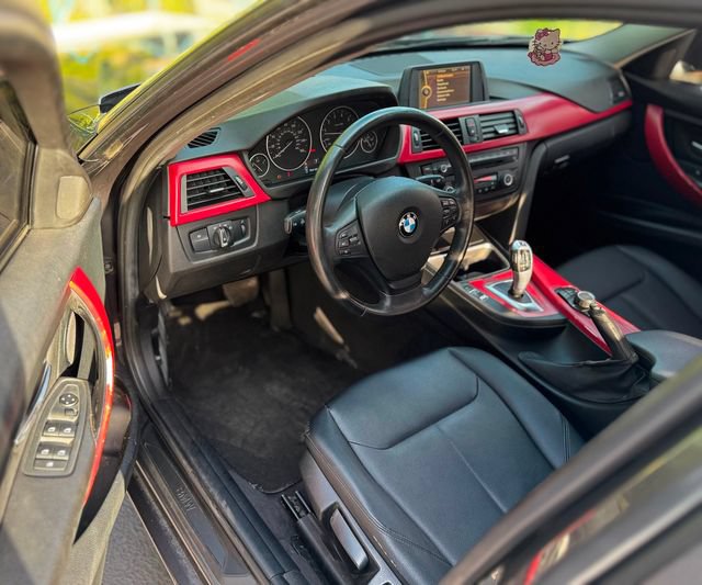 Used 2014 BMW 320i Sedan RWD image 24