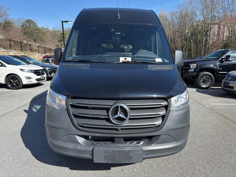 Used 2024 Mercedes-Benz Sprinter 2500 image 2