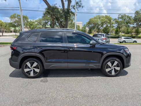 Used 2025 Volkswagen Taos S AWD/4WD image 3