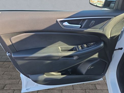 Certified 2022 Ford Edge SEL w/ Convenience Package image 10