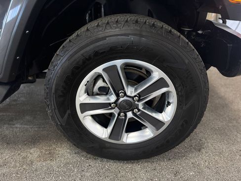 Used 2021 Jeep Wrangler Unlimited Sahara w/ Uconnect 4C Nav & Sound Group AWD/4WD image 25