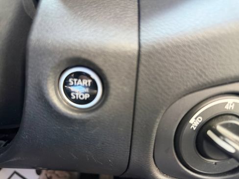 Used 2023 Nissan Frontier PRO-4X w/ Pro Convenience Package AWD/4WD image 13