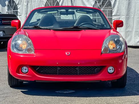 Used 2005 Toyota MR2 RWD image 8