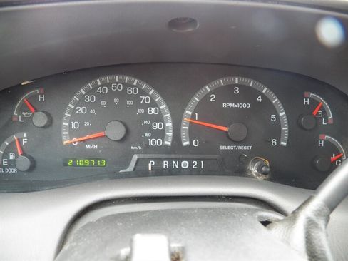 Used 1999 Ford F150 XL RWD image 16