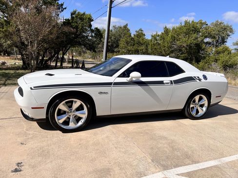 Used 2016 Dodge Challenger R/T Plus image 6