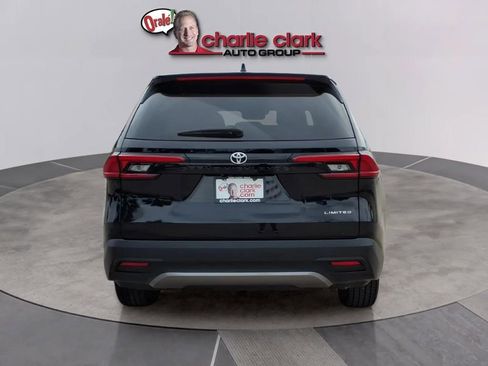 Used 2024 Toyota Grand Highlander FWD image 5