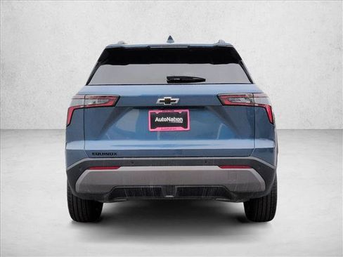 New 2026 Chevrolet Equinox LT w/ Midnight Edition FWD image 8