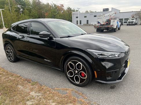 Used 2021 Ford Mustang Mach-E GT image 3