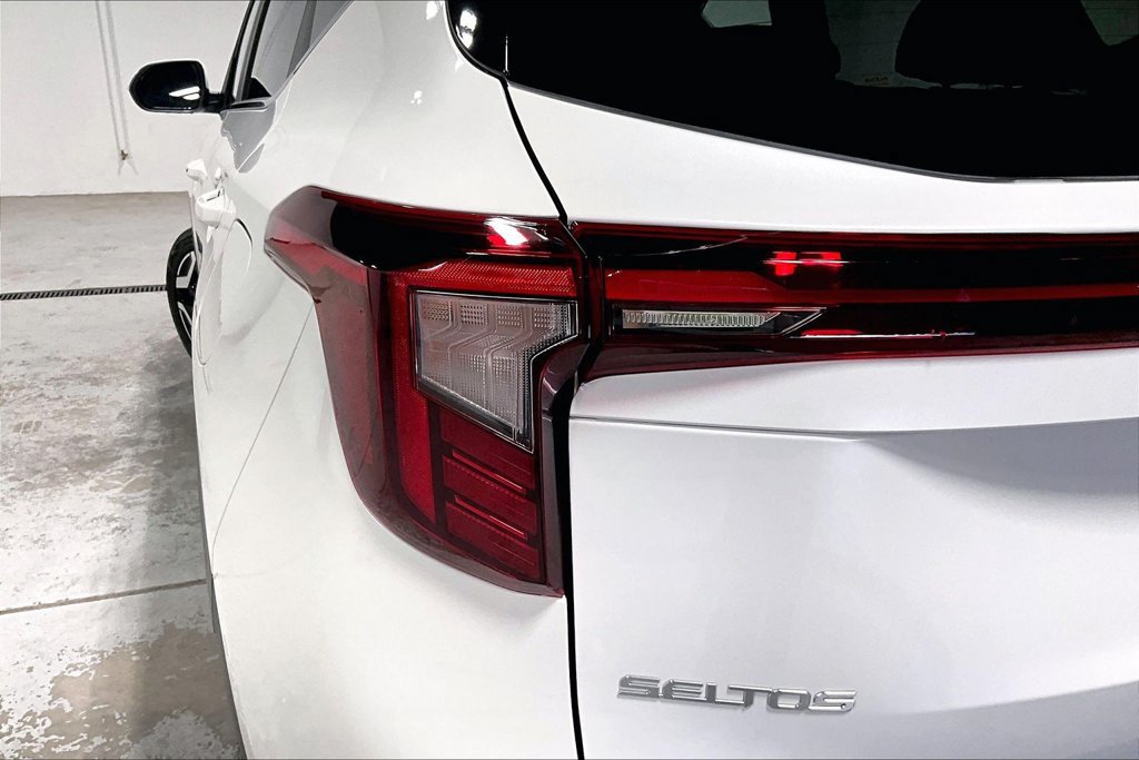 New 2026 Kia Seltos SX AWD/4WD image 31