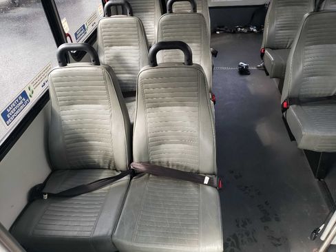 Used 2015 Ford E-350 and Econoline 350 Super Duty RWD image 26
