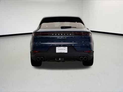 Used 2024 Porsche Cayenne S image 6