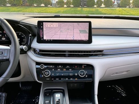 Certified 2026 INFINITI QX60 Luxe w/ Cargo Package AWD/4WD image 19