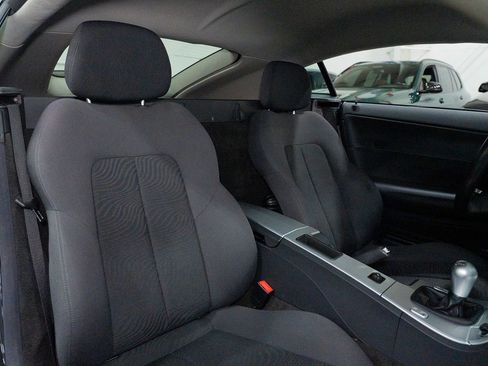 Used 2006 Chrysler Crossfire Coupe image 24