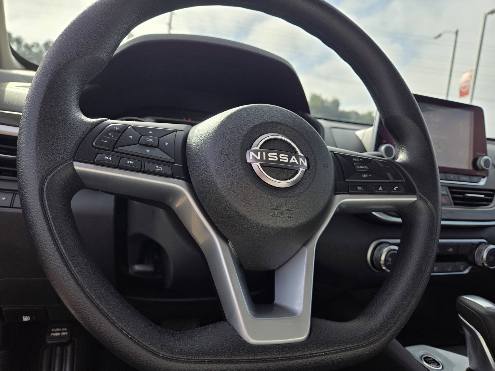 Certified 2025 Nissan Altima 2.5 SV FWD image 18