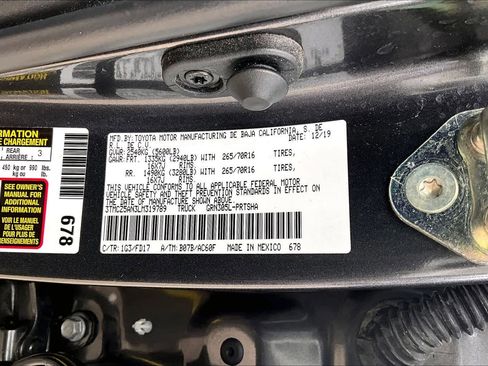 Used 2020 Toyota Tacoma TRD Off-Road AWD/4WD image 35