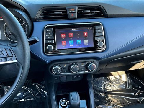 Used 2025 Nissan Versa SV w/ Trunk Package image 6