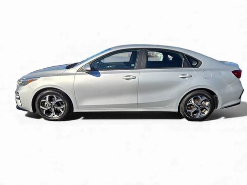 Used 2021 Kia Forte LXS image 7