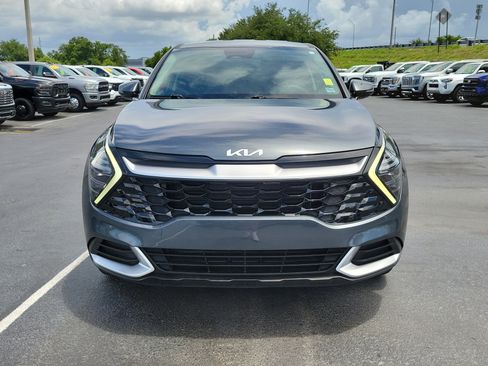 Used 2024 Kia Sportage EX FWD image 2