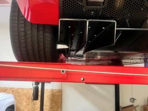 Used 2005 Ford GT RWD image 43