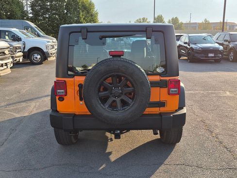 Used 2013 Jeep Wrangler Sport AWD/4WD image 7