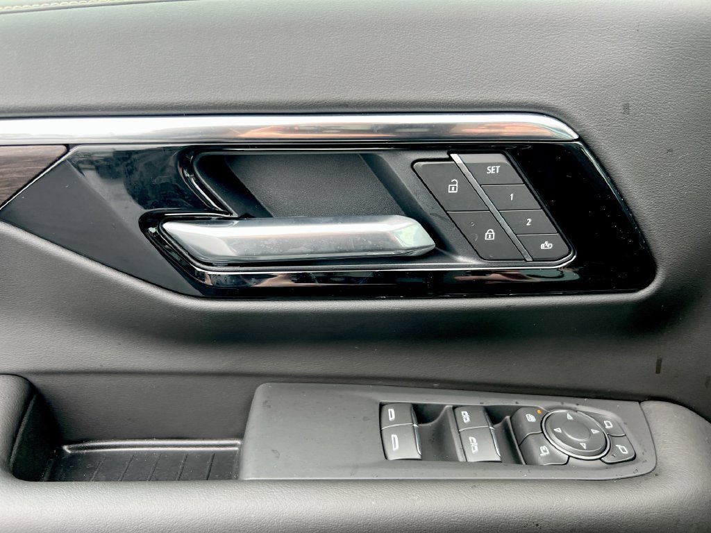 New 2025 Chevrolet Tahoe Premier AWD/4WD image 20