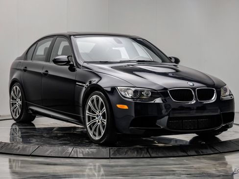 Used 2011 BMW M3 Sedan RWD image 23