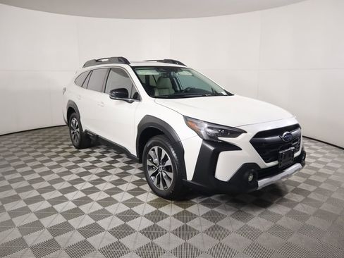Used 2024 Subaru Outback Limited image 3