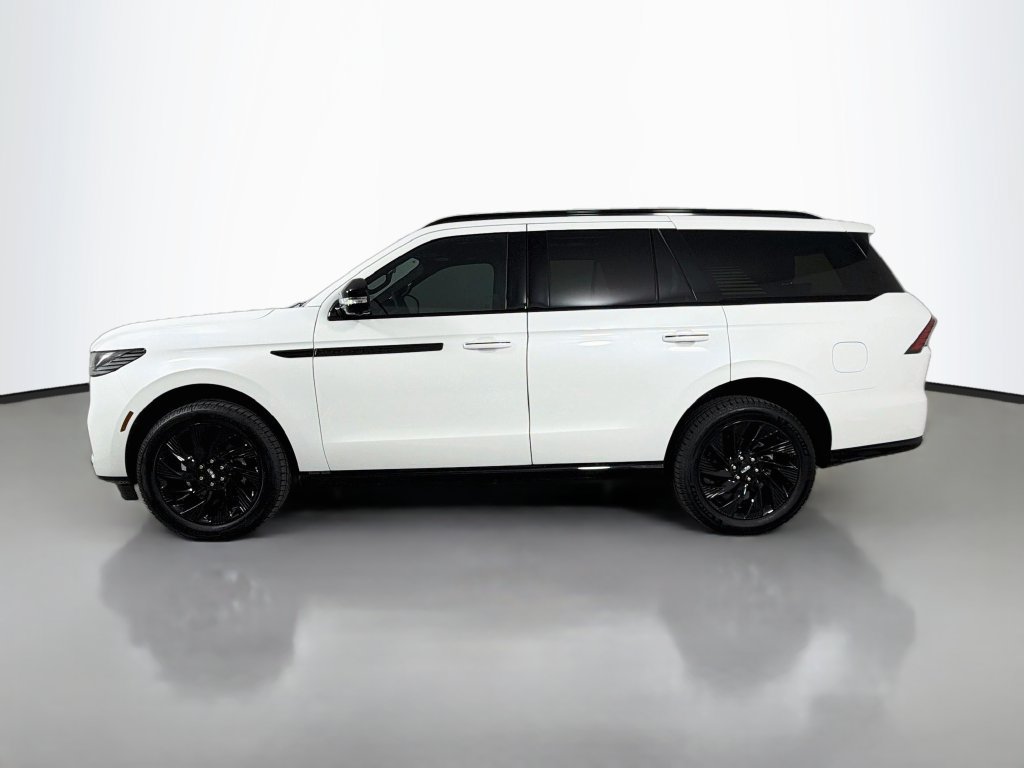 New 2025 Lincoln Navigator Reserve w/ Jet Appearance Package AWD/4WD image 8
