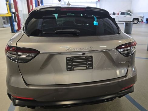 Used 2022 Maserati Levante Modena AWD/4WD image 8