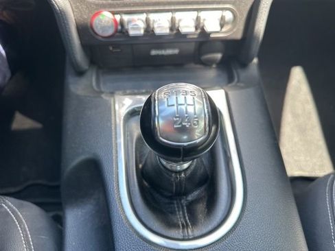 Used 2018 Ford Mustang GT Premium image 10