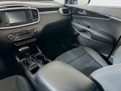 Used 2019 Kia Sorento LX w/ Option Group 020 image 23