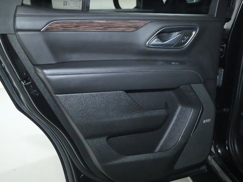Used 2021 Chevrolet Tahoe LT AWD/4WD image 16