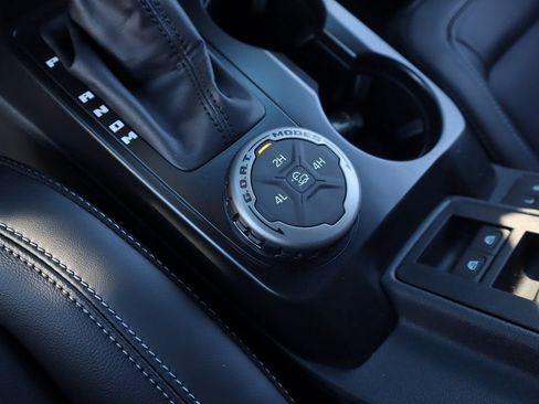 New 2025 Ford Bronco Outer Banks image 11