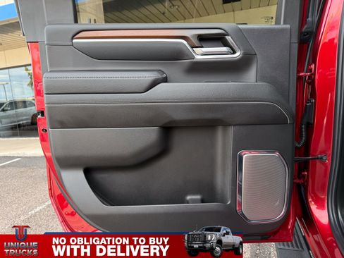 Used 2024 GMC Sierra 2500 Denali w/ Technology Package image 21