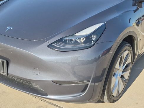 Used 2023 Tesla Model Y Long Range AWD/4WD image 10