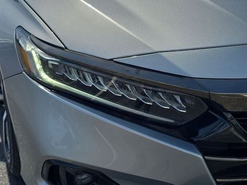 Used 2021 Honda Accord Sport image 3