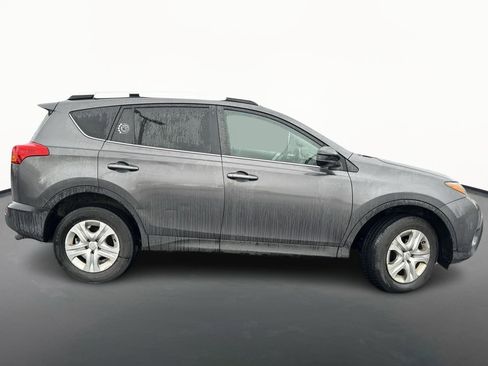 Used 2013 Toyota RAV4 LE image 23
