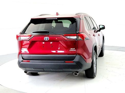 Used 2024 Toyota RAV4 XLE w/ Convenience Package AWD/4WD image 5