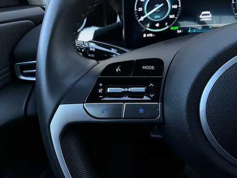 Used 2025 Hyundai Elantra Limited image 39