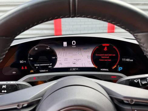 Used 2021 Porsche Taycan 4S image 30