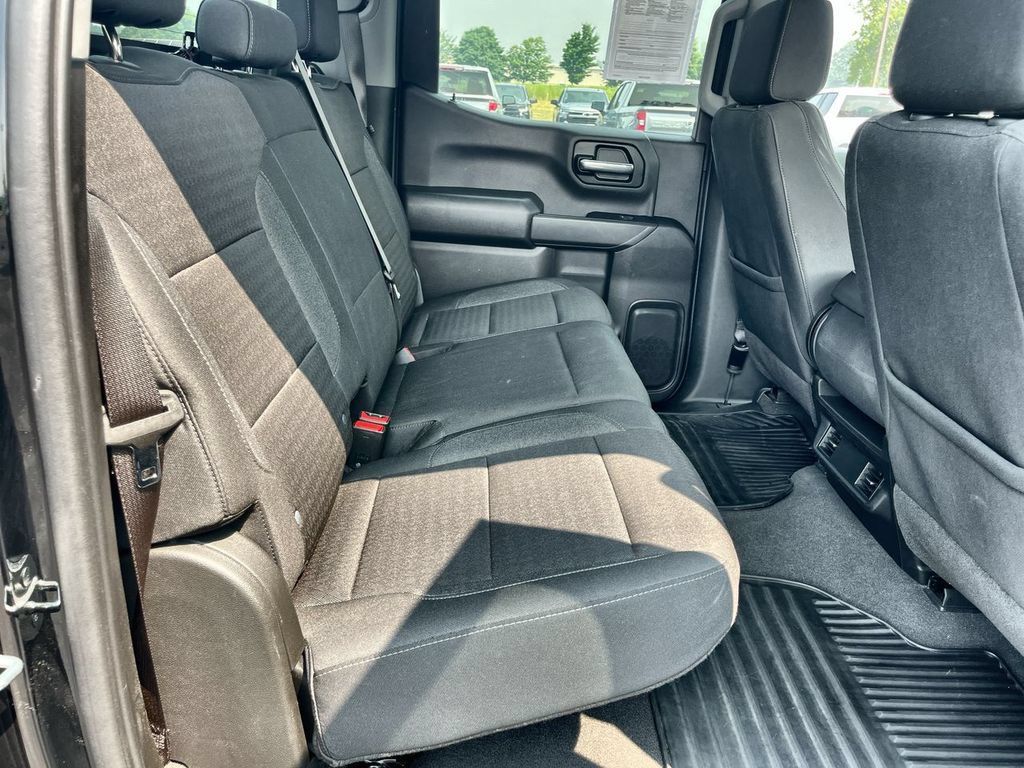 Used 2023 Chevrolet Silverado 1500 Custom AWD/4WD image 25