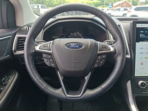 Used 2024 Ford Edge SEL AWD/4WD image 19