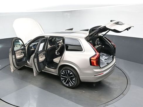 New 2026 Volvo XC90 T8 Plus w/ Protection Package Premier AWD/4WD image 53