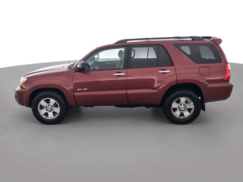 Used 2007 Toyota 4Runner SR5 AWD/4WD image 8